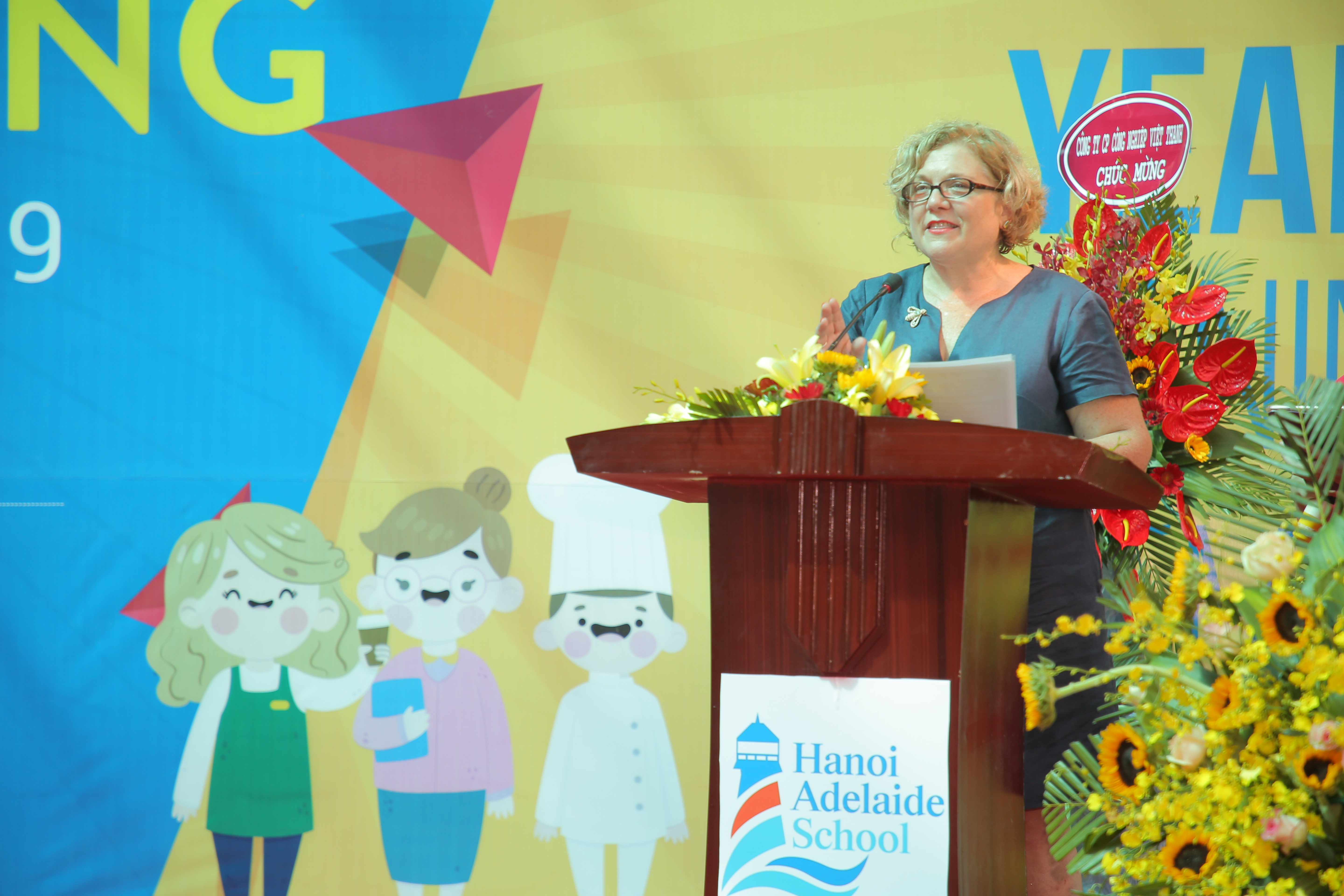 Tham tán Joanna Wood phát biểu tại sự kiện